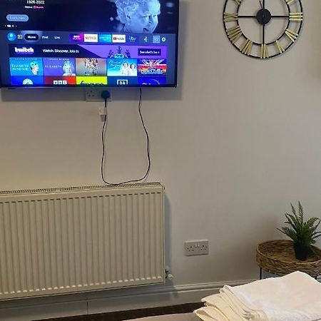 Bv Comfy Studio At Deighton Huddersfield Eksteriør billede